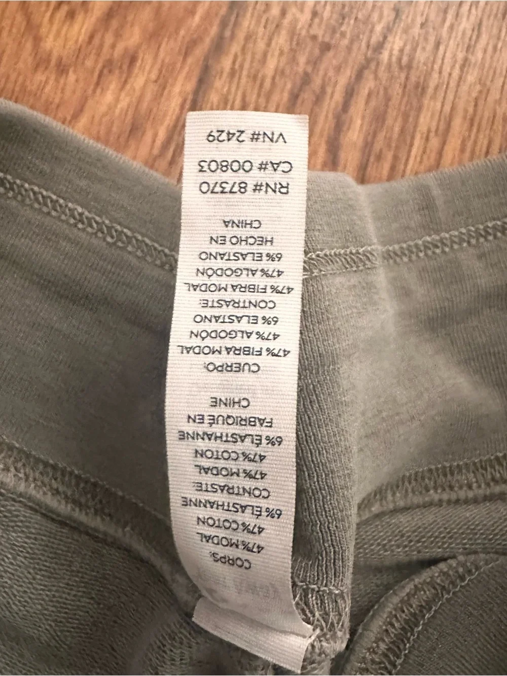 ALO Yoga gray Cargo Jogger Pants cropped size small activewear loungewear